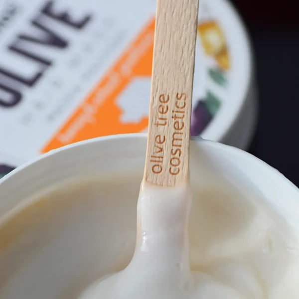 mythos-olive-hair-mask-3